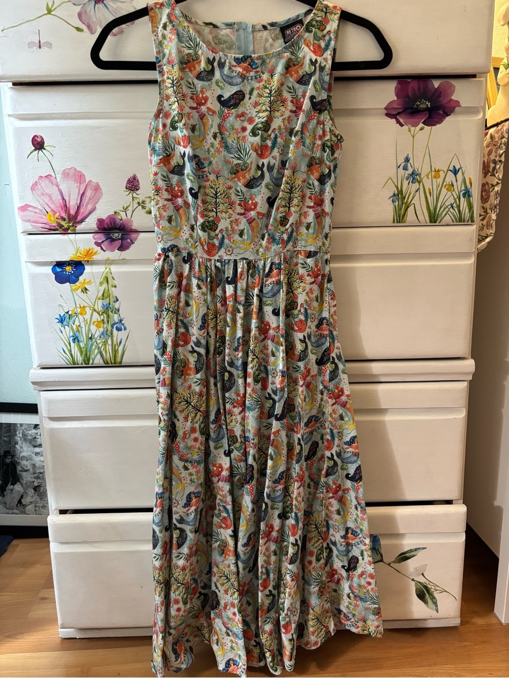 Retrolicious Sleeveless Midi Dress with Mermaids